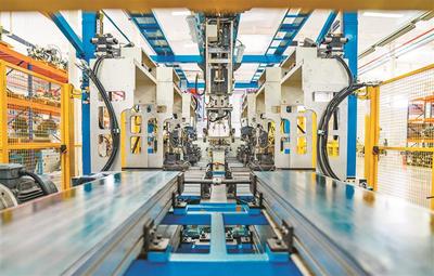 車間“靜悄悄” “云端”很熱鬧 無(wú)錫“互聯(lián)網(wǎng)+先進(jìn)制造業(yè)”沖浪數(shù)字經(jīng)濟(jì)新藍(lán)海